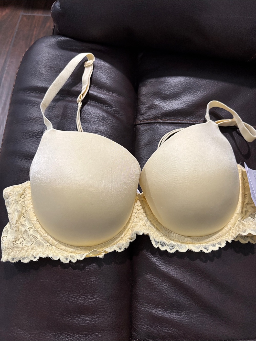Auden Light Cream Molded Lace Underwire Bra